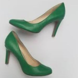 Green pumps